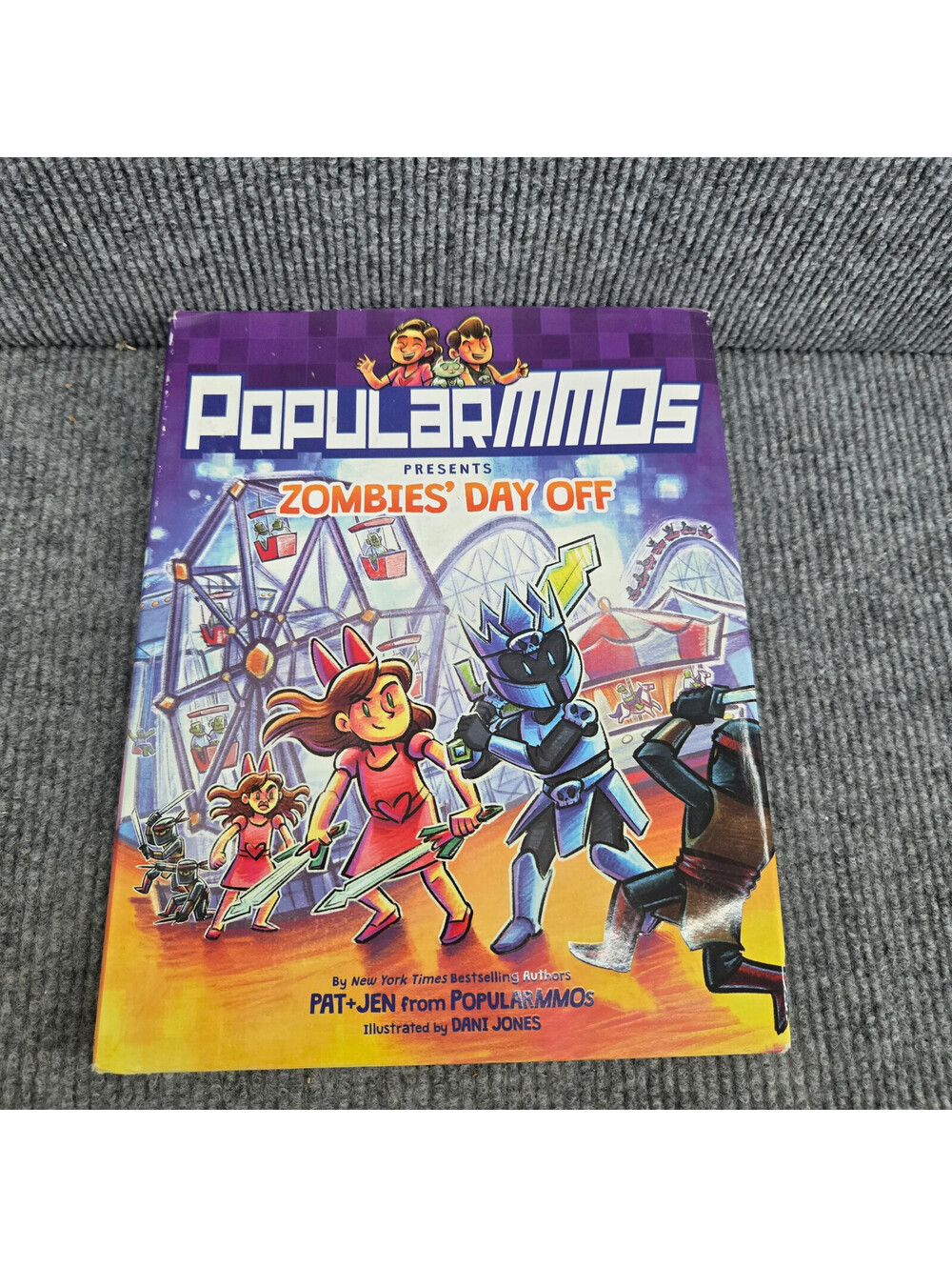PopularMMOs Presents a Hole New World Hardback Pat + Jen (YouTube personality)